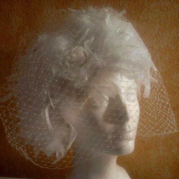 60\'s Style White Chandelle Feather Hat Headpiece main image 7